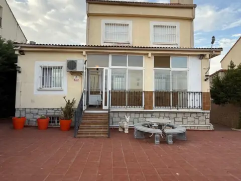Chalet en Las Ventas de Retamosa