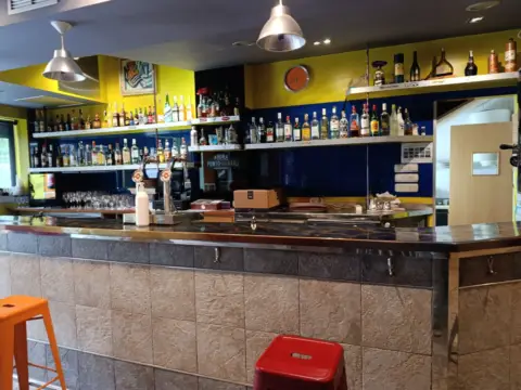 Local comercial en Erdialdea