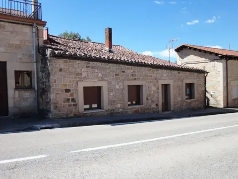 Chalet en calle de la Cruz, 25