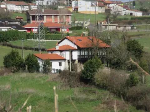 Chalet en La Manjoya-Parroquias Sur