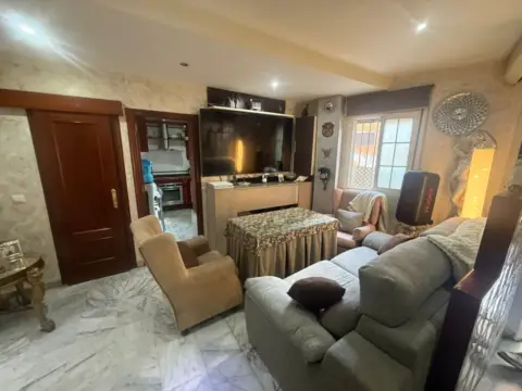 Dúplex en Nuevo Parque-Los Rosales-Tráfico Pesado