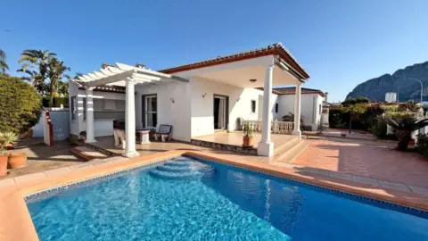 Chalet en calle Tormos, nº 4