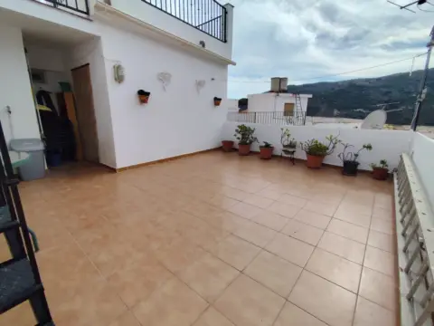 Casa adosada en Otívar