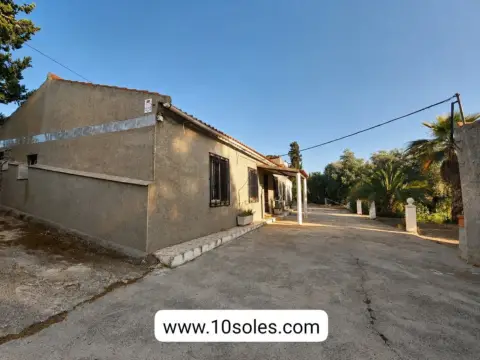 Casa adosada en Orihuela Pedanías