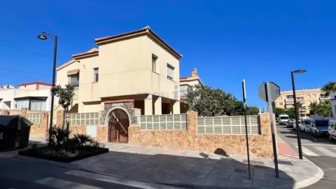 Casa adosada en Balanegra