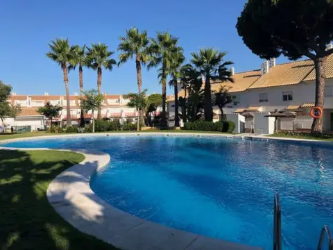 Casa adosada en Nuevo Portil