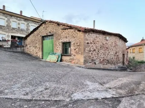 Chalet en Salas de los Infantes