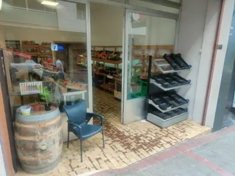 Local comercial en Pasai San Pedro