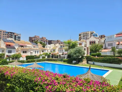 Casa adosada en Cabo de la Huerta