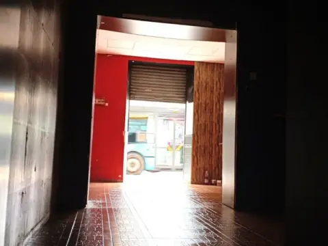 Local comercial en La Trinidad-Mármoles-Perchel Norte