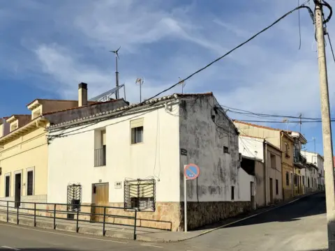 Chalet en Malpartida de Plasencia