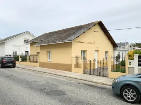 Chalet en calle del Concello de Cervo, 2