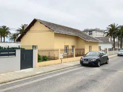 Chalet en calle del Concello de Cervo, 2