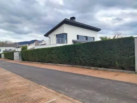 Chalet en calle Elorduizarra, nº 31