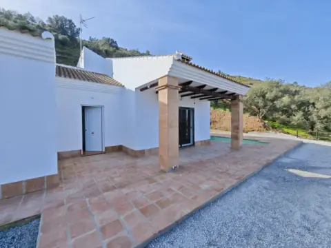 Chalet en Río Bermuzas