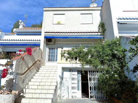 Casa adosada en calle Maracaibo, nº 20