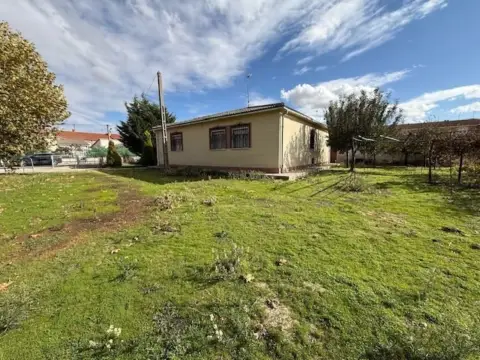 Chalet en Villoria