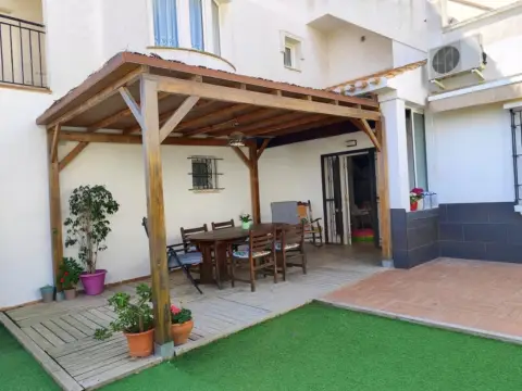 Piso en Playa Flamenca-Las Piscinas