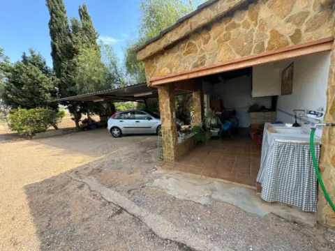 Chalet en calle Polígono 17 Paraje 27 La Malla, nº 156