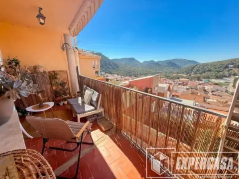 Casa adosada en Serra