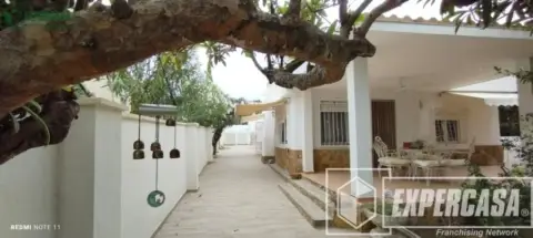 Chalet en Riba-Roja