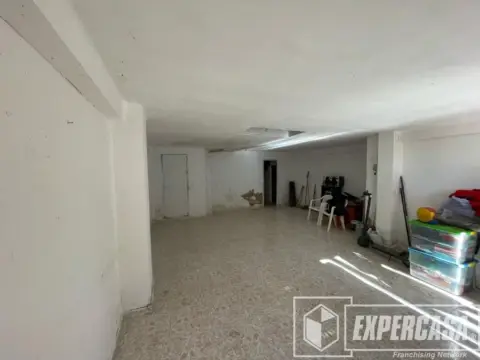Local comercial en Carrer de Paterna, 3