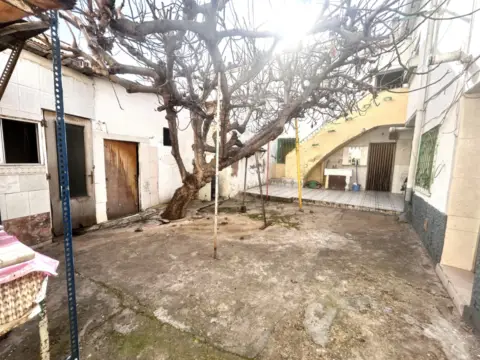 Chalet en Area Metropolitana