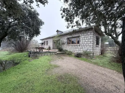 Chalet en Zona calle La Canaleja