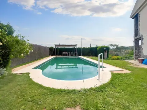 Chalet en calle calle Cami de Lloveres 0