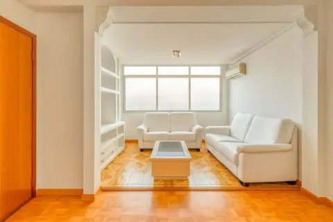 Piso en calle de Antares, 33