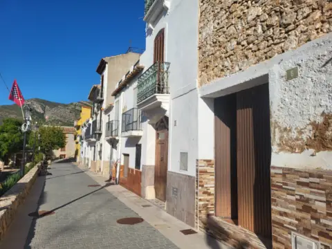 Casa en calle de Enmedio, 5