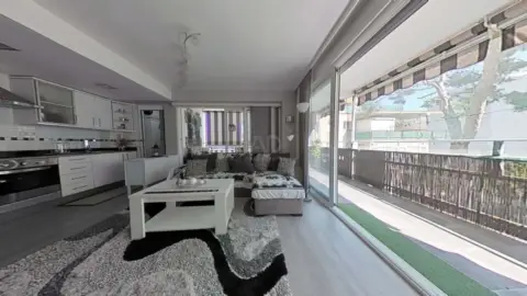 Piso en Platja dels Capellans-Zona Turística