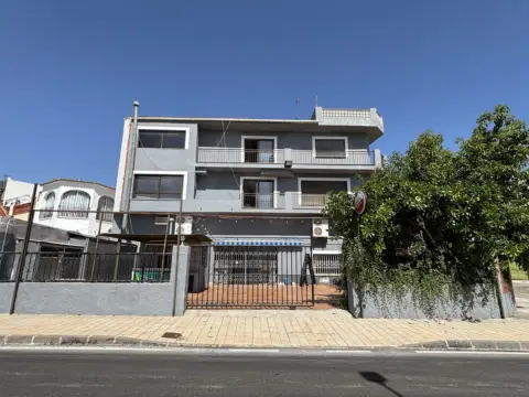 Edificio en Tormos