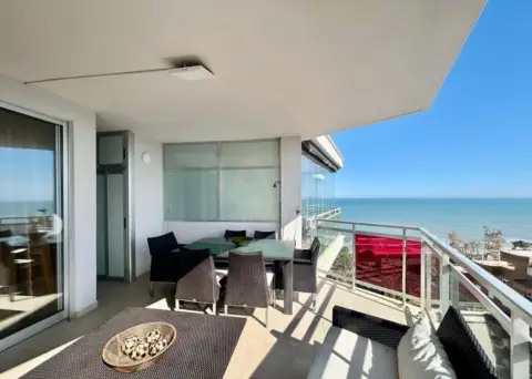 Ático en calle Amplaries