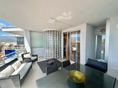 Ático en calle Amplaries