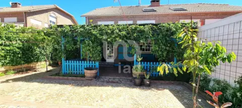 Chalet en Campiña