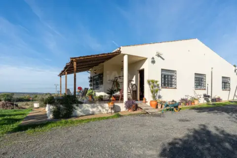 Finca rústica en calle N-431