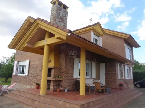 Finca rústica en Garrafe de Torío