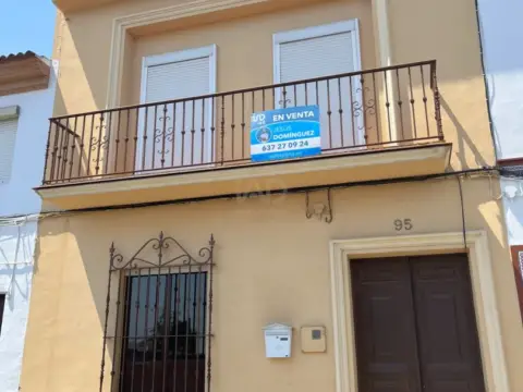 Casa en calle del LIRIO, 95