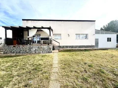 Casa en Villanueva de la Torre