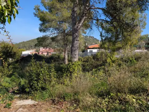 Terreno en Canyelles