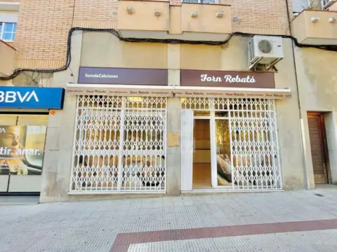 Local comercial en Avinguda de la Generalitat, 5