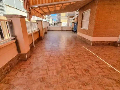 Piso en calle de Almoradí, 12