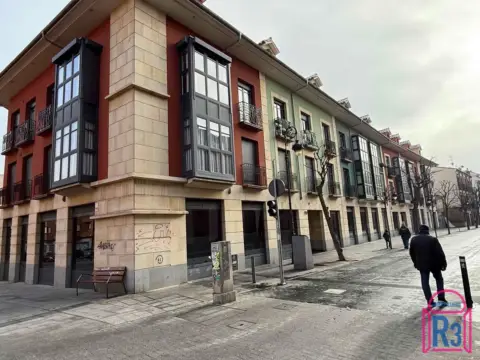 Piso en Avenida de los Cubos