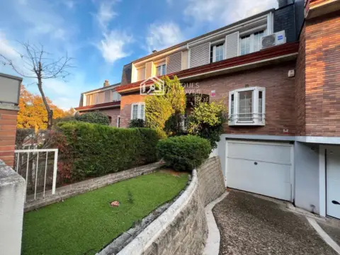 Casa adosada en Carrer de l'Estudi General de Girona, 90