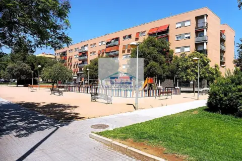Piso en Huerta de la Reina-Arruzafilla-Parque Figueroa-Noreña