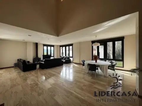 Chalet en Zarandona