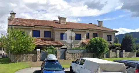 Casa adosada en Urbanizazion Santan