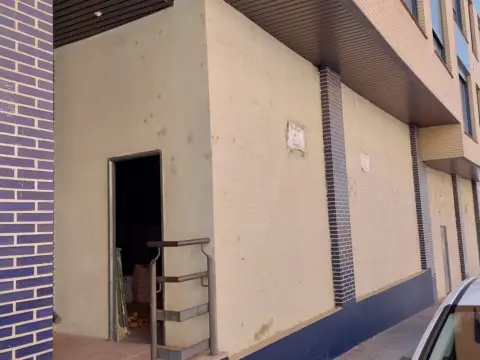 Local comercial en calle de Gonzalo de Berceo