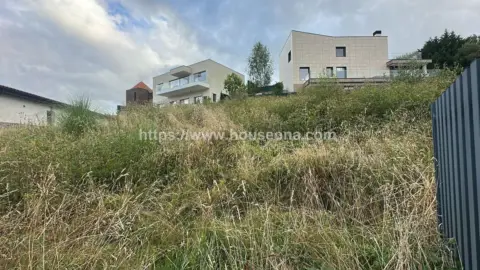 Terreno en calle Lurbarri